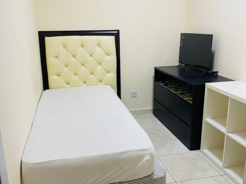 Small Room Available For Single Person In Escape Tower Business Bay AED 2000 Per Mont